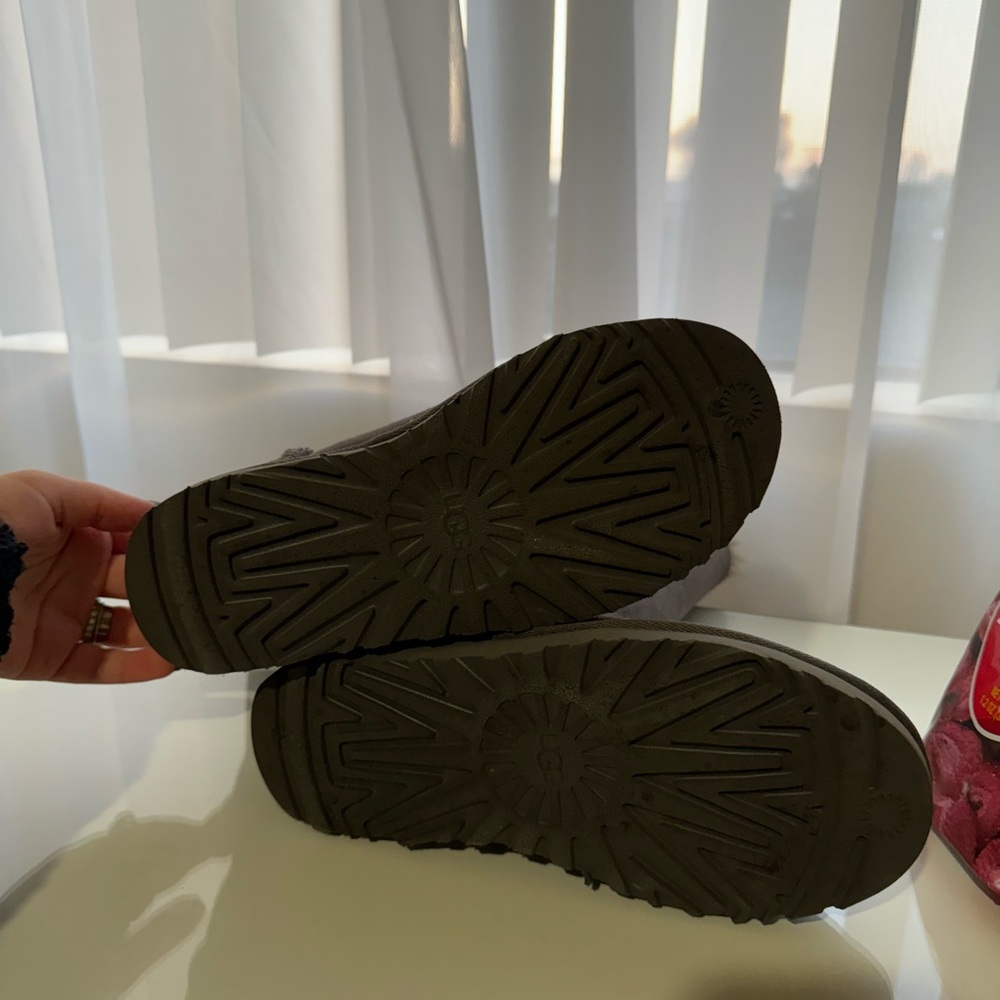Ugg boots - Picture 5 of 6